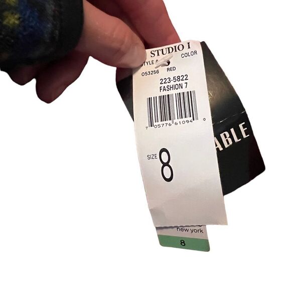 NWT! Studio one red short sleeve dress. Size 8 - Picture 8 of 9